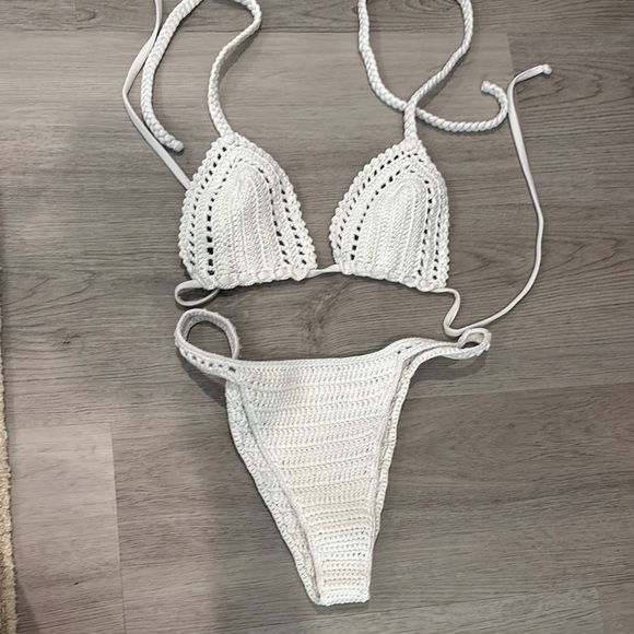 JMP the label White Crochet Bikini Set - Picture 1 of 4
